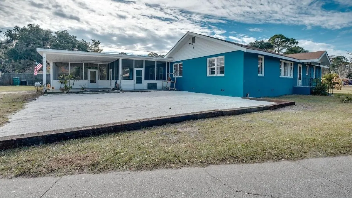 Holiday home Totally Turquoise-Retro Rainbow At Herb River #8 Savannah